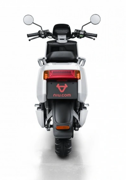 NIU NQi Sport bílý lesklý model 2023 - Obrázek 9